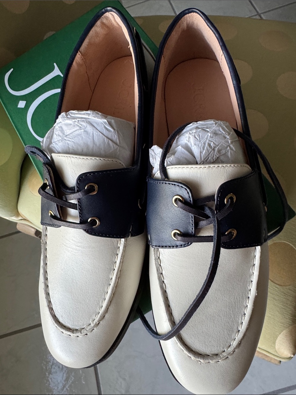 ❗️❗️❗️J Crew Ivory and Navy Leather Boat Loafers